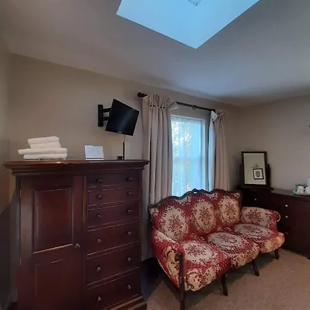 Gasthof Jbs Bar & Guest 2*