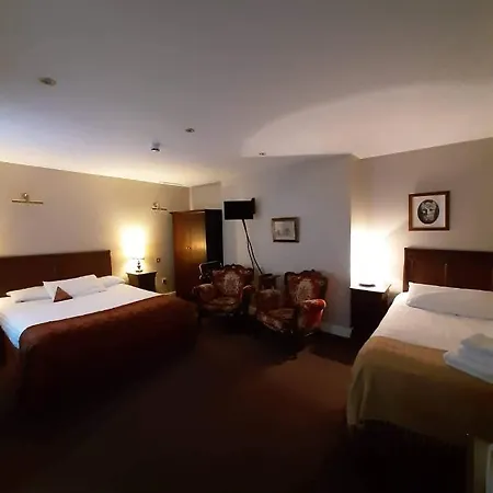 招待所 Jbs Bar & Guest 基尔根尼