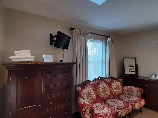 בית הארחה Jbs Bar & Guest 2*